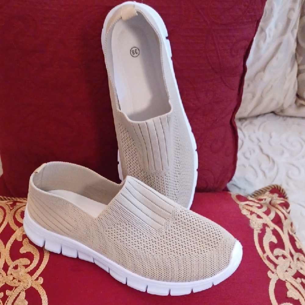 Women's Slip-On Knit Sneakers in Beige with White Sole